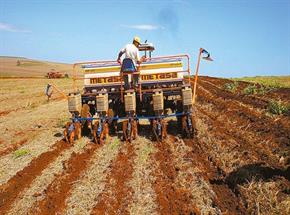 Banco do Brasil anuncia R$ 1 bilhão para compra de máquinas agrícolas