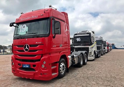 Vendas de caminhões seminovos crescem 30% em maio