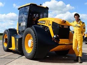 Trator Fastrac JCB alcança novo recorde de velocidade