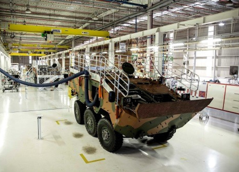 Governo libera venda dos tanques Iveco Guarani, produzidos em MG