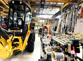New Holland Construction garante suporte e assistência técnica aos seus clientes