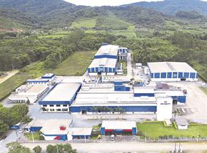 Grupo Menegotti retoma atividades de fábricas que abastecem o setor da construção civil