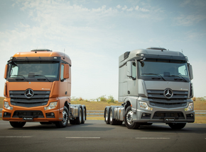 Bravo Serviços Logísticos adquire 100 caminhões Mercedes-Benz Novo Actros