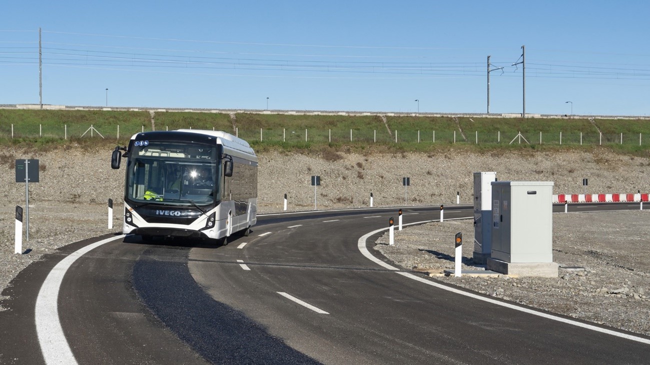 Iveco e Iveco Bus firmam parceria com Arena do Futuro