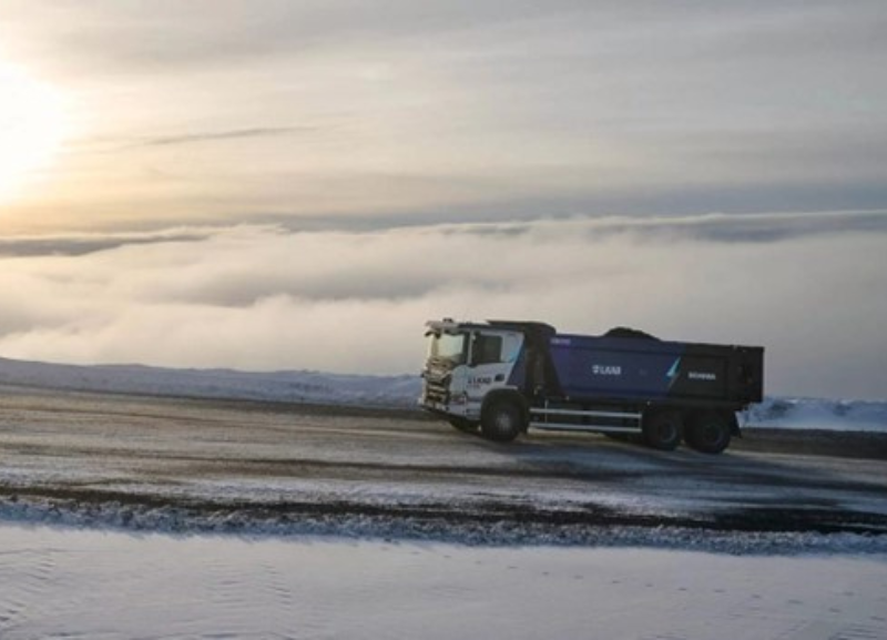 Scania testa caminhão elétrico para operação em mina na Suécia