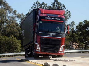 Volvo reabre pista de teste de caminhões em Curitiba