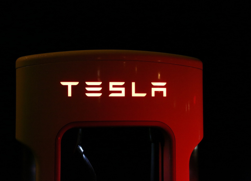 Tesla aposta no mercado emergente de caminhões elétricos