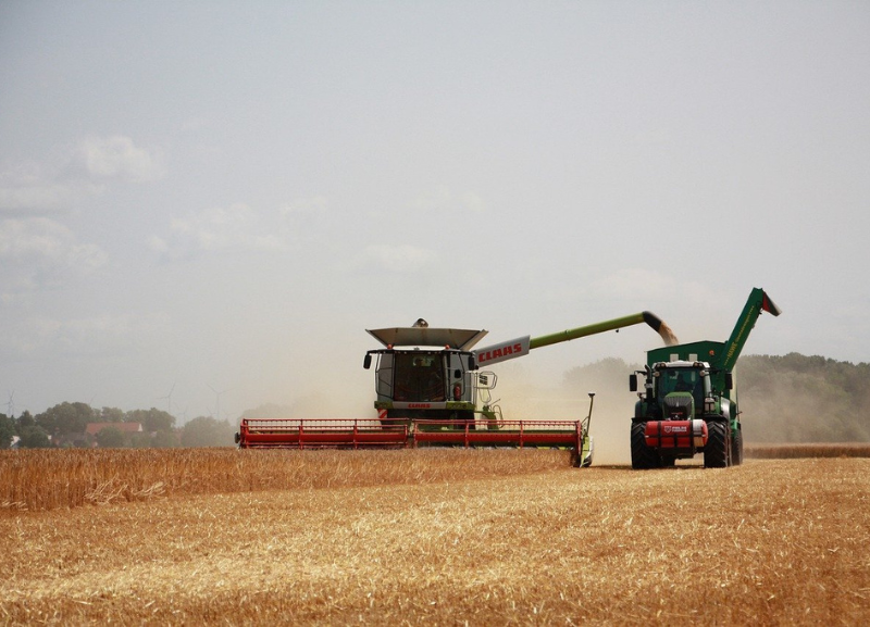 Venda de máquinas agrícolas deve cair 20% em 2023, estima Abimaq