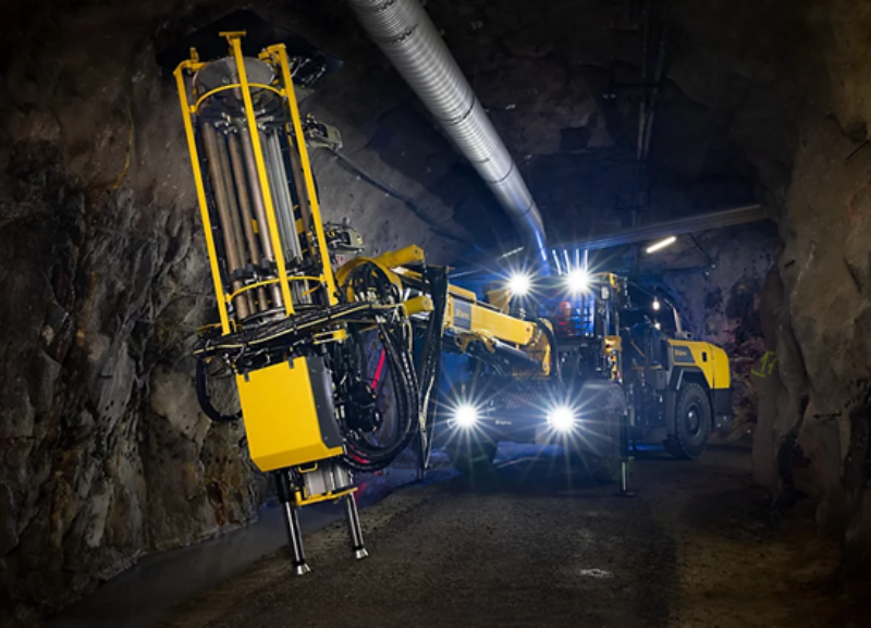 Mineradora especializada em operações profundas investe em frota da Epiroc