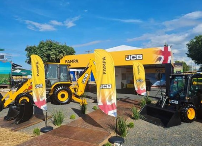 Grupo Pampa apresenta as principais máquinas do portfólio JCB na DINETEC 2024