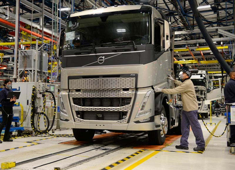Produção de caminhões cresce quase 20% no 1º trimestre