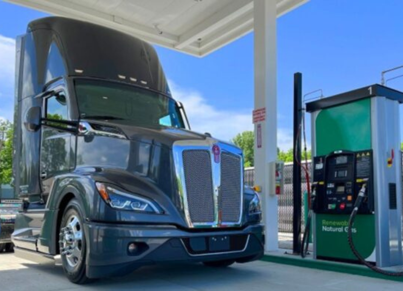Kenworth introduz motor a gás natural nos caminhões pesados