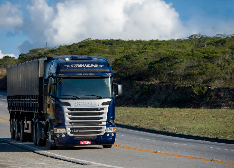 Produção de caminhões sobe 30% em 2024