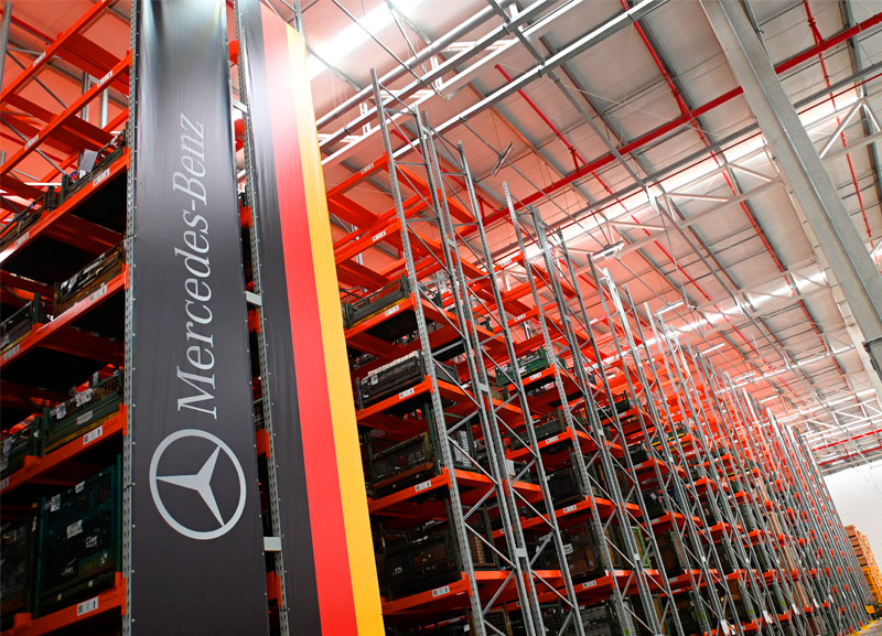 Mercedes-Benz inicia operações de nova central de peças no Brasil