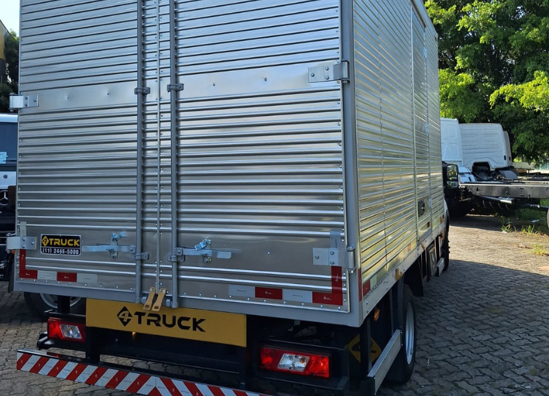 Log20 encomenda 25 Implementos Rodoviários da 4Truck