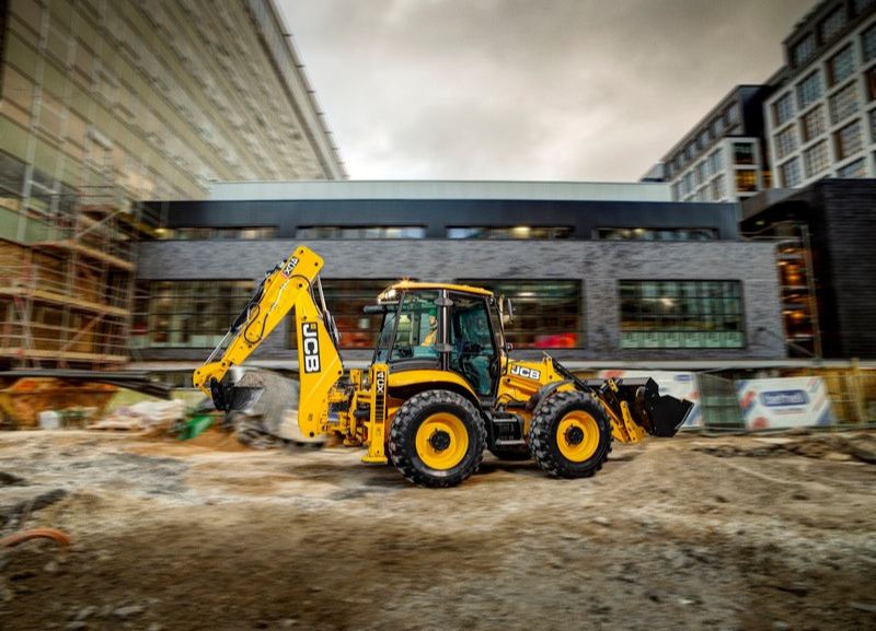 JCB comemora 1 milhão de retroescavadeiras produzidas