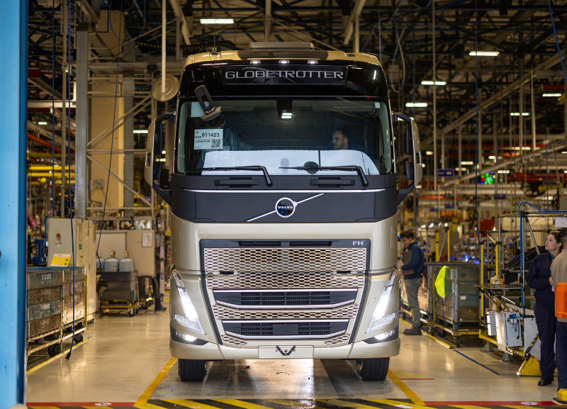 Volvo lidera novamente em caminhões pesados, mas vê 2025 com cautela