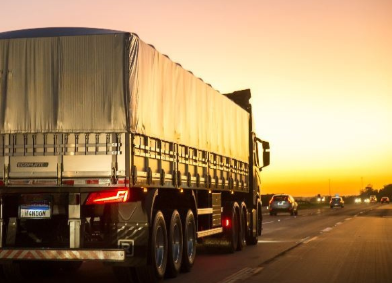 Indústria de implementos rodoviários registra recuo de 5,5%