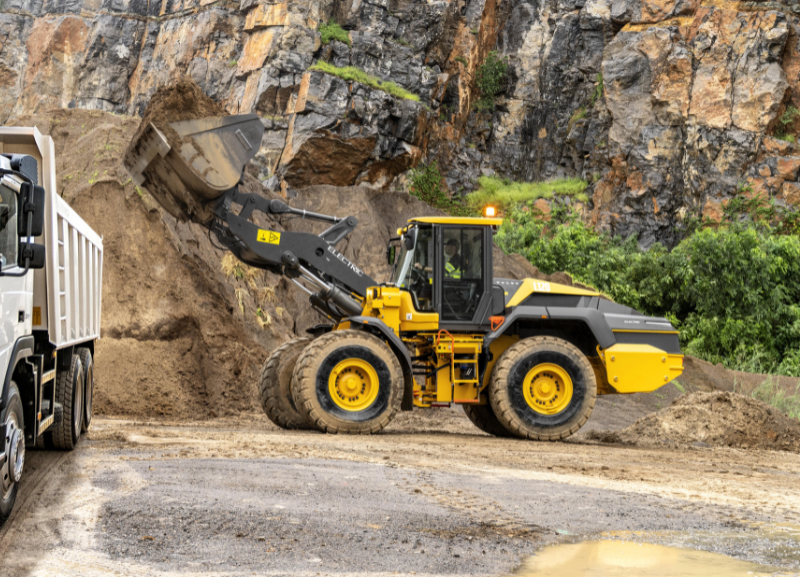 Volvo CE lança carregadeira L120 Electric