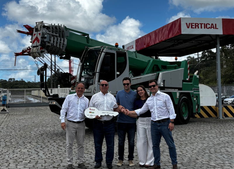 Vertical Equipamentos amplia frota com guindaste compacto da Liebherr