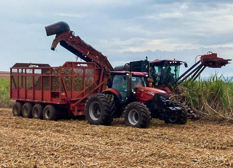 Case IH inicia testes de trator movido a etanol na São Martinho