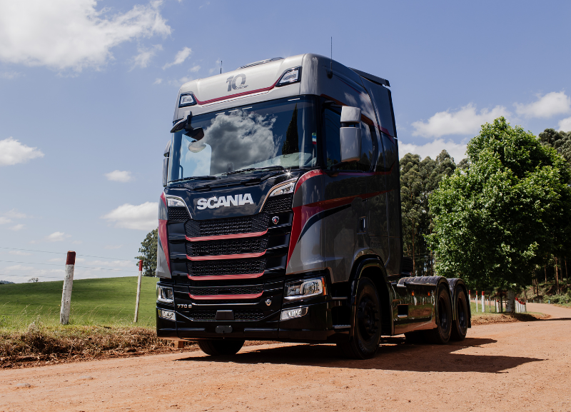 Scania Cavese comemora 10 anos de história na Fetranslog