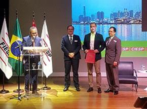 CNH Industrial é homenageada pela Receita Federal do Brasil
