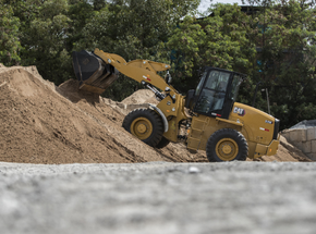 Caterpillar amplia lucro no 4º trimestre