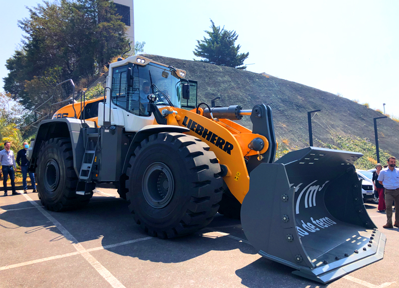 Liebherr apresenta nova pá carregadeira no Brasil
