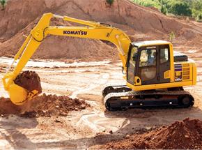 Komatsu lança nova escavadeira da classe de 14 toneladas