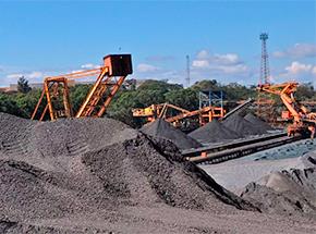 Minério de ferro atinge maior preço em 13 anos