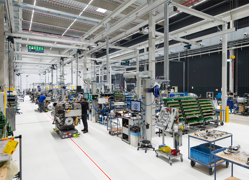 Rolls-Royce inaugura nova fábrica de motores na Alemanha 